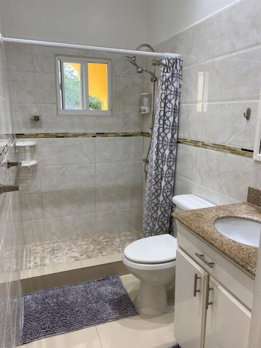 Lovely 2 Bedroom Apartment In Quiet Neighborhood! Philipsburg  Eksteriør billede